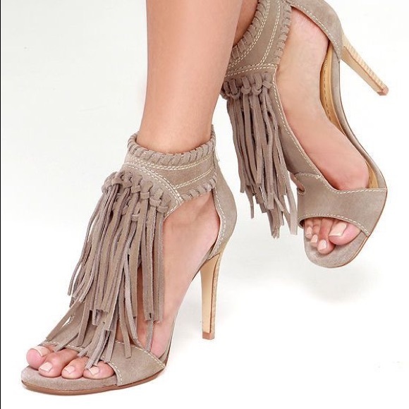 Chinese Laundry Shoes - Chinese Laundry Fringe Heels SZ 7